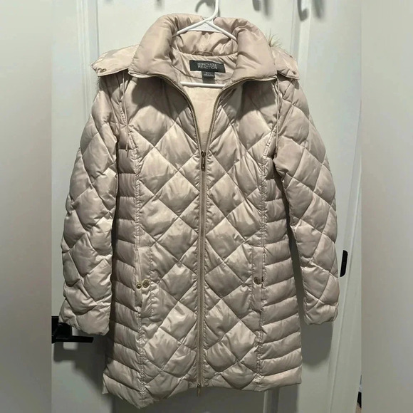 KENNETH COLE WOMEN'S MID-LENGTH CHEVRON QUILTED PUFFER JACKET HOODED COAT - Picture 3 of 10